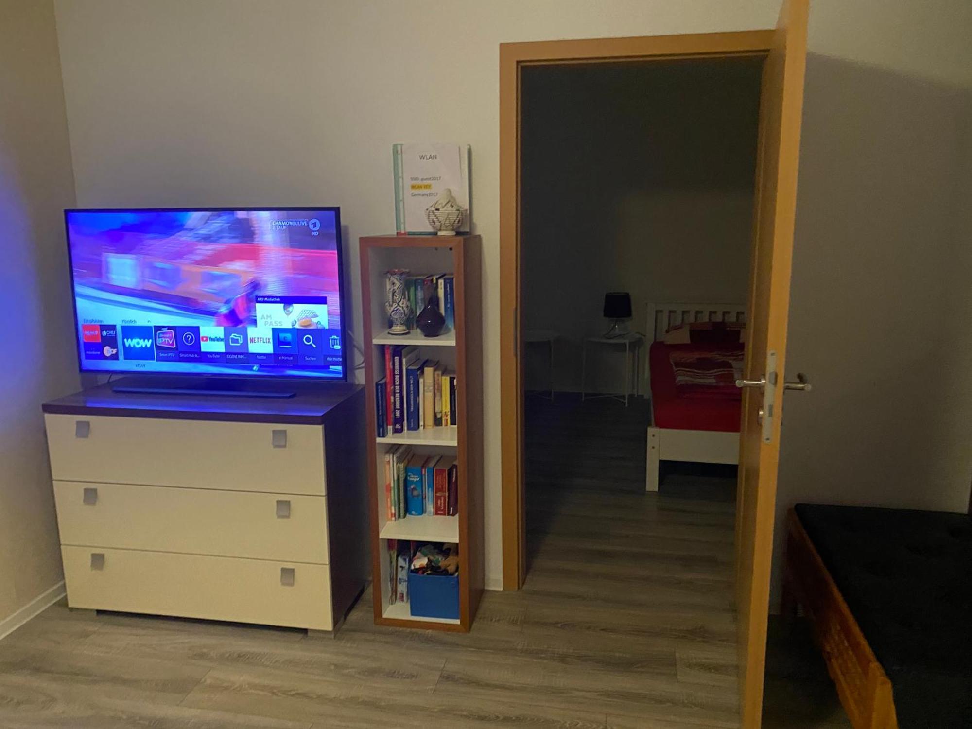 Ferienwohnung - Monteurwohnung Familie Houri Neupotz Esterno foto